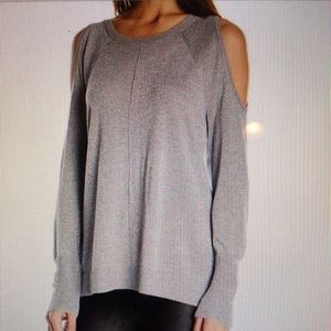 Vince Camuto grey cold shoulder sweater sz xs